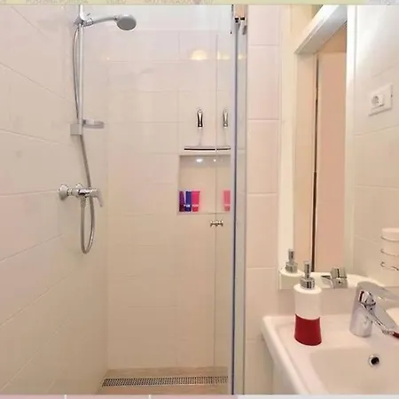 Апартаменти Ivana Задар